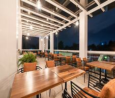 Maa Hotel and Suites