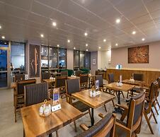 Maa Hotel and Suites