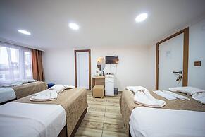 Laos Otel