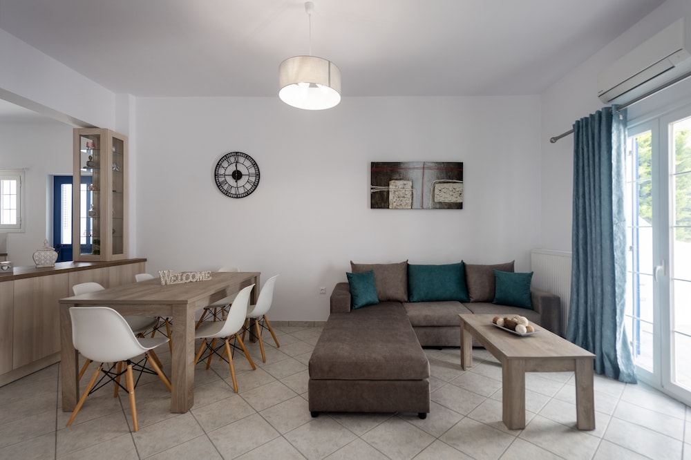 Parian Charming 3bedroom Home