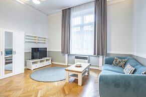 Central Luxury Apartment