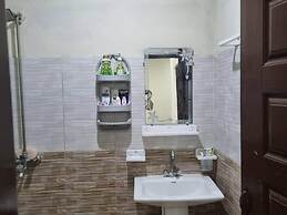 Gujar Khan - 3 Bed Apartment - Sleeps 6 - Parking