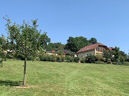 Villa-view, Pool, Bbq, Playground & Fire pit