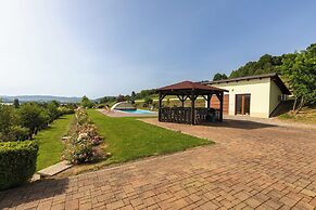 Villa-view, Pool, Bbq, Playground & Fire pit