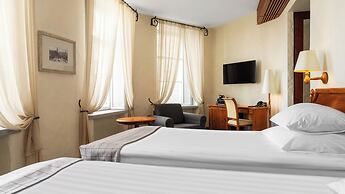 Rixwell Collection Savoy Boutique Hotel