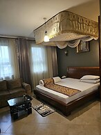 Lush Garden Hotel