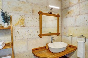 Vasıl Cave Hotel