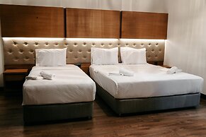 Ceneviz Suit Hotel