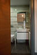 Ceneviz Suit Hotel