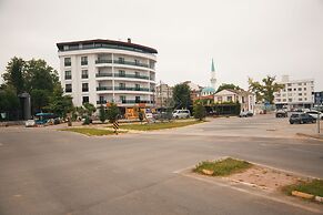 Ceneviz Suit Hotel