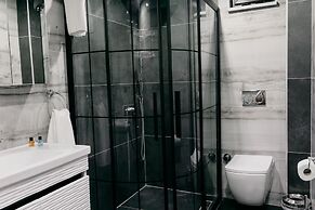 Ceneviz Suit Hotel