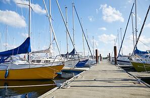 Bades Huk Marina Hotel