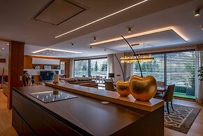 Luxury Apartment With Private Jacuzzi