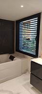 Luxury Apartment With Private Jacuzzi