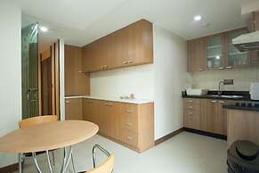 2C - 2 Bedroom Downtown Apartment With Shared Pool