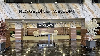 Qayser Deluxe Hotel