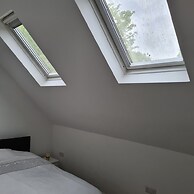 2-bed Loft Apartment for 5ppl With Private Parking