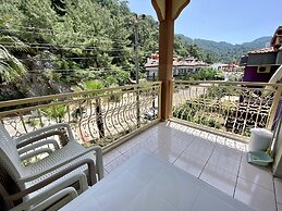 Belmaris apartments