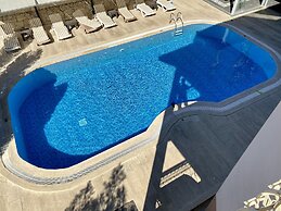 Belmaris apartments