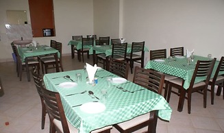 Moti Pearl Hotel
