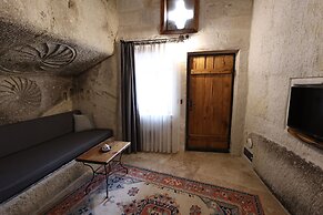 Sarnich Cave Suites