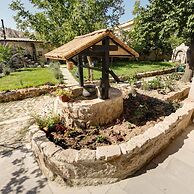 Sarnich Cave Suites