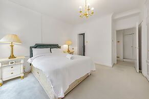 The Knightsbridge Park Tower Apt