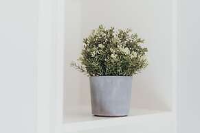 Quarter by Warren Collection