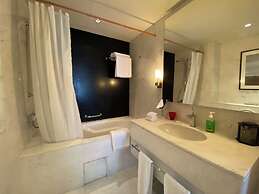 SuperHost EMAAR Residences Apartments - Address Dubai Mall