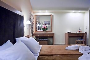 Hotel Serenity Tolo