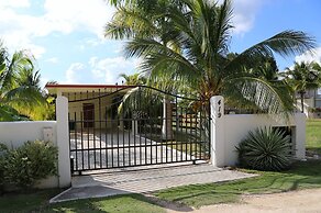 Royale Manor