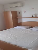 Apartments Biserka