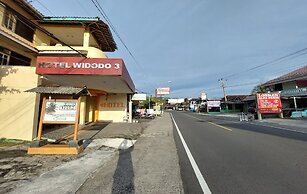 HOTEL PARANGTRITIS WIDODO TUSTIYANI