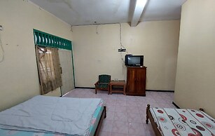 HOTEL PARANGTRITIS WIDODO TUSTIYANI