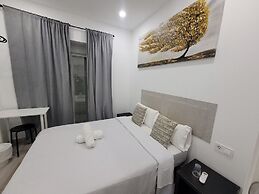 AYZ Silvela - Auto check-in property