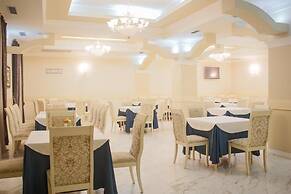 Grand Hotel