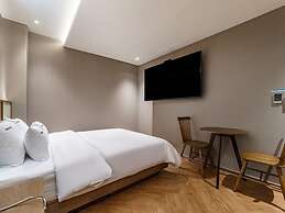 Brown Dot Hotel Eurwangri
