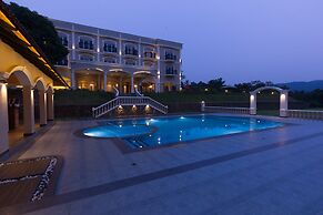 Montrose Golf Resort & Spa