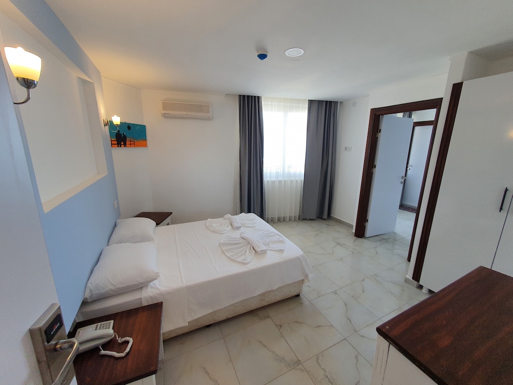 Rugged Hotels