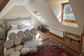 1 Bed Suite - Sleeps 2, Patio, Parking & Wifi