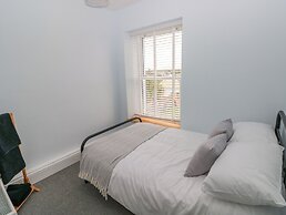 54 Pencoed Road