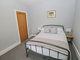 54 Pencoed Road