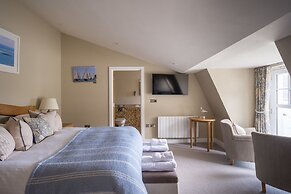 South Sands Hotel