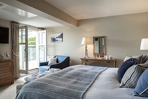 South Sands Hotel
