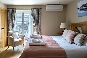 South Sands Hotel