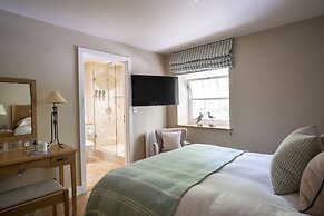 South Sands Hotel
