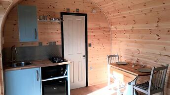 Hornbeam Eco Cabin - Sleeps 2 - Valley View
