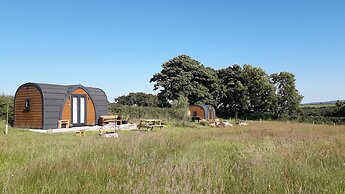 Hornbeam Eco Cabin - Sleeps 2 - Valley View