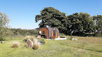 Hornbeam Eco Cabin - Sleeps 2 - Valley View