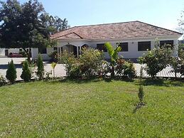 Karuma Travellers Hotel